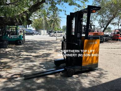 JAPAN TOYOTA 1.5 ton REACH LIFT TRUCK FORKLIFT