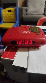 Pensonic PCR-8 clock radio am/pm