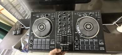 Pioneer DJ turntable