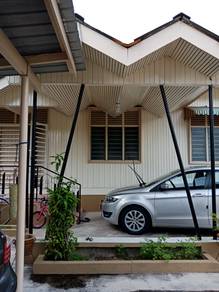 Room in Kota Bharu, KTN