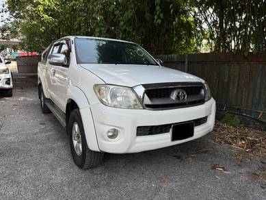 Toyota Hilux G in Kuching, SWK