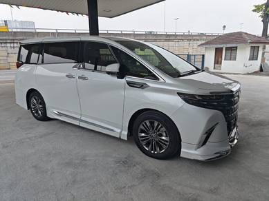 Toyota Alphard Z in Intan, PRK