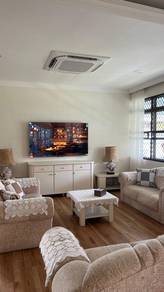 Spacious Seaside Villa | Perfect for Group Stay
