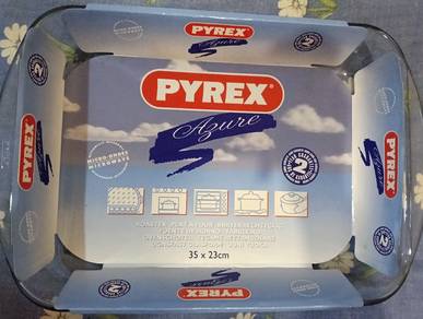 Pyrex Azure glass roaster