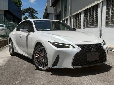 Lexus IS 300 VERSION L in Glenmarie, SGR