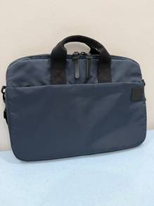 Incase Compass Brief 16" with Flight Nylon – Navy