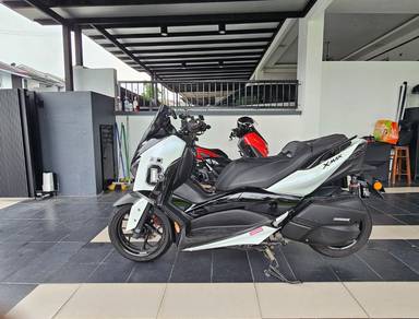 Yamaha XMAX