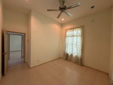 Semi-Detached House For Sale in Paya Rumput,MLK