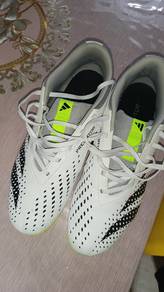 kasut futsal 