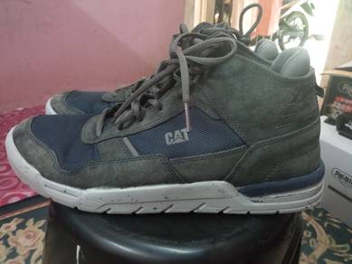 kasut catterpiller