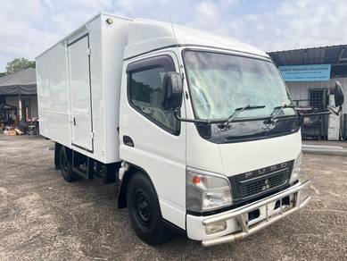 Mitsubishi FE71 13'ft box 2015