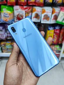 Samsung A30. (4GB/64GB). Super AMOLED Screen 