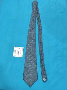 Gucci tie 