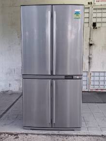 peti sejuk jenama ELECTROLUX 4pintu 