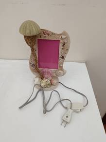 Vintage Handcrafted Seashell Lighting Photo Frame 
