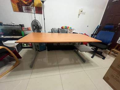 computer table / working table