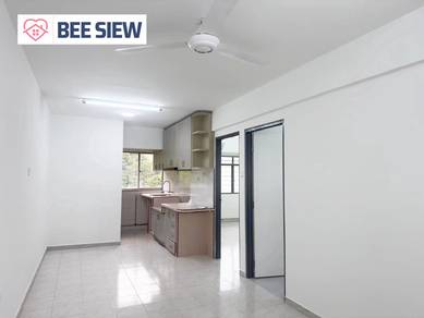 Flat For Rent in Farlim 4A Flat