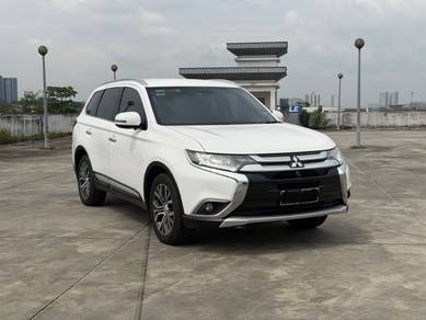 Mitsubishi Outlander 2.0 AWD in Bandar Puteri Puchong, SGR