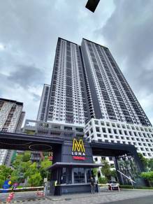 Service Residence For Auction in M Luna