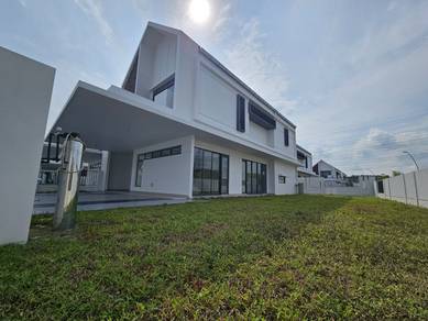 Semi-Detached House For Sale in Denai Alam,SGR