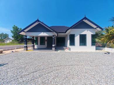 Bungalow House For Sale in Marang,TRG