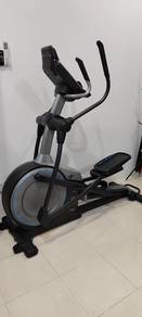 Cross Trainer untuk Gym Dirumah