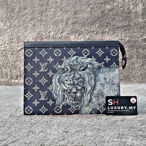Louis Vuitton Champam Voyage Clutch