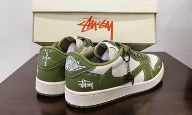 Nike Travis Scott x Air Jordan Low Dunk ( Uk9.5)