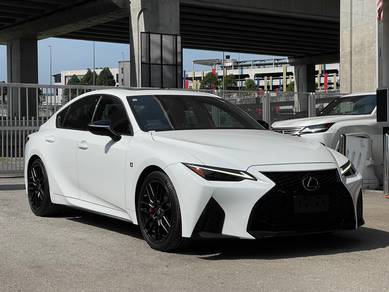 Lexus IS 300 F SPORT MODE BLACK in KLCC, KUL