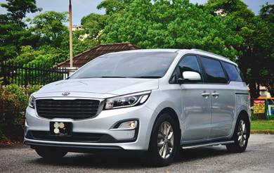 Kia Carnival D 11 SEATER in Ampang Hilir, KUL