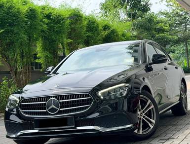 Mercedes Benz E200 200 AVANTGARDE in Puchong, SGR