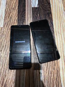 Dua Samsung A02 rosak