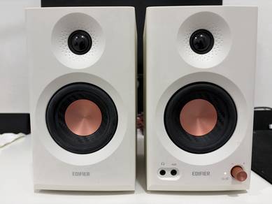 USED Edifier MR3