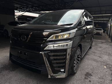 Toyota Vellfire GOLDEN EYES II in KLCC, KUL