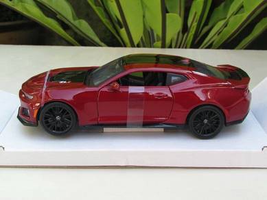 Maisto 1-24 Chevrolet Camaro ZL1 Diecast Red Car