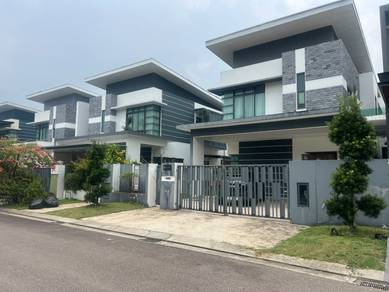 Semi-Detached House For Sale in Gelang Patah,JHR