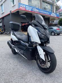 Yamaha XMAX