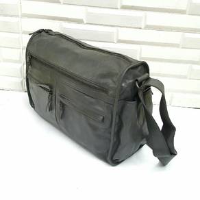 Rare BALENCIAGA Men's Leather Messeger Bag
