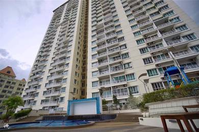Service Residence For Sale in 1 Borneo Condominium