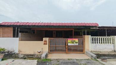 Terraced House For Sale in Ayer Tawar,PRK