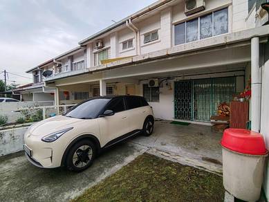 2-storey Terraced House For Sale in Seri Kembangan,SGR