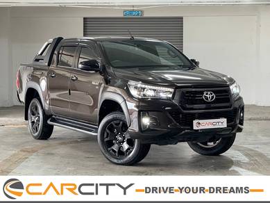 Toyota Hilux BLACK EDITION in Seri Kembangan, SGR