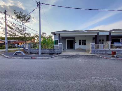 Semi-Detached House For Sale in Teluk Intan,PRK