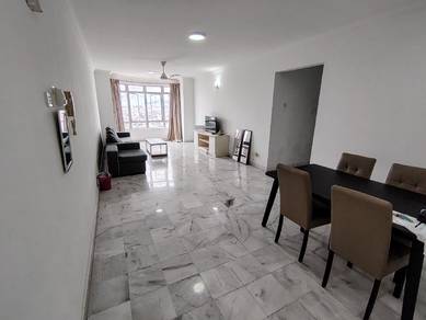 Condominium For Sale in Endah Regal