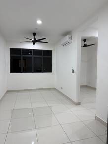 Condominium For Sale in Traders Park Residence
