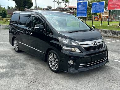 2013 Toyota Vellfire Z GOLDEN EYES