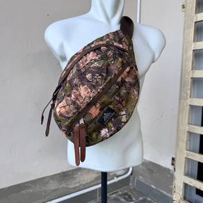 Gregory Tailmate S V2 waist bag in a camouflage
