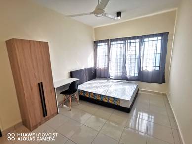 Room in Bandar Puteri Puchong, SGR