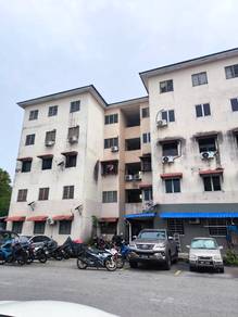 Apartment For Sale in Puchong Utama Court 1