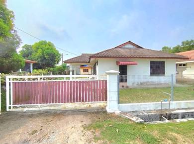 Bungalow House For Sale in Pekan,PHG